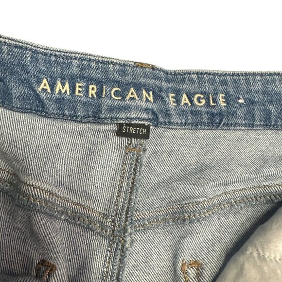 AEO Curvy Mom Jeans Womens 10 Regular Lt Wash Classic Minimal Preppy Normcore - Picture 6 of 16
